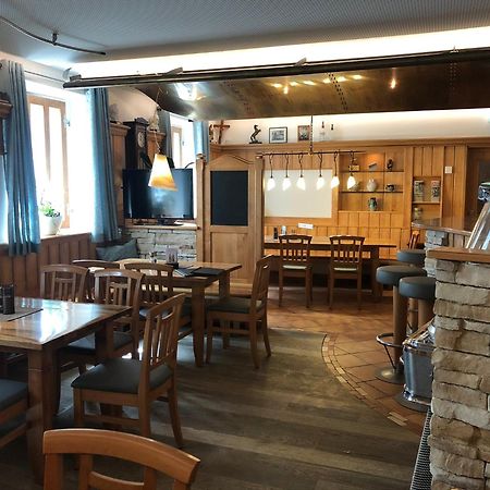 Tinschert Hotel-Restaurant-Partyservice Schwertberg ภายนอก รูปภาพ
