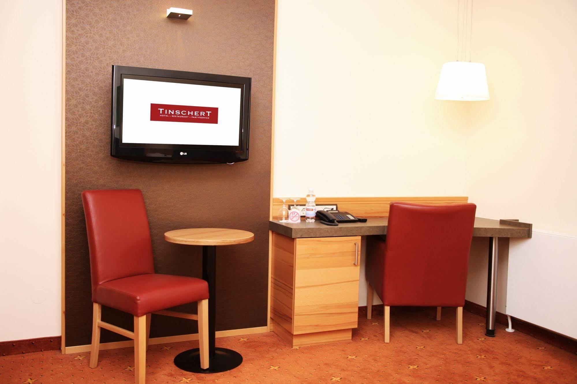 Tinschert Hotel-Restaurant-Partyservice Schwertberg ภายนอก รูปภาพ
