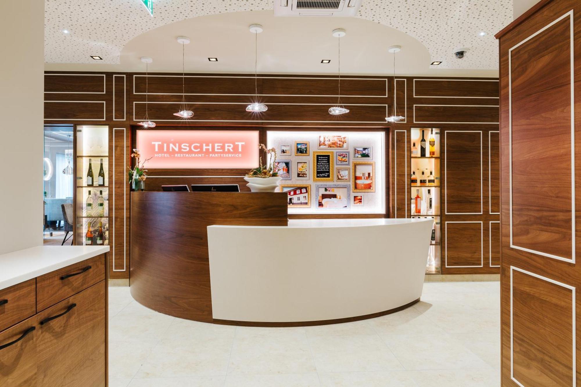 Tinschert Hotel-Restaurant-Partyservice Schwertberg ภายนอก รูปภาพ