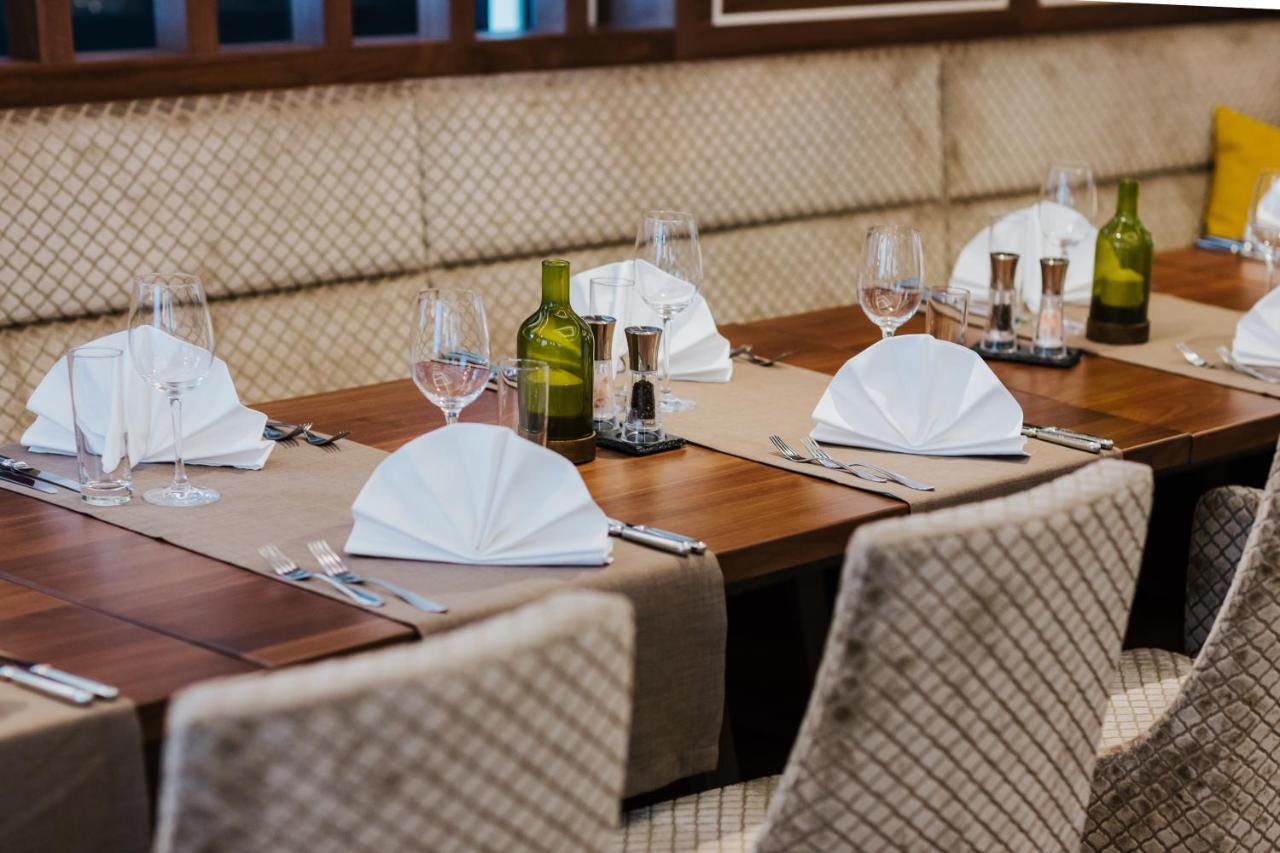 Tinschert Hotel-Restaurant-Partyservice Schwertberg ภายนอก รูปภาพ