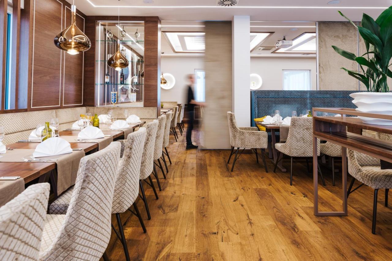 Tinschert Hotel-Restaurant-Partyservice Schwertberg ภายนอก รูปภาพ